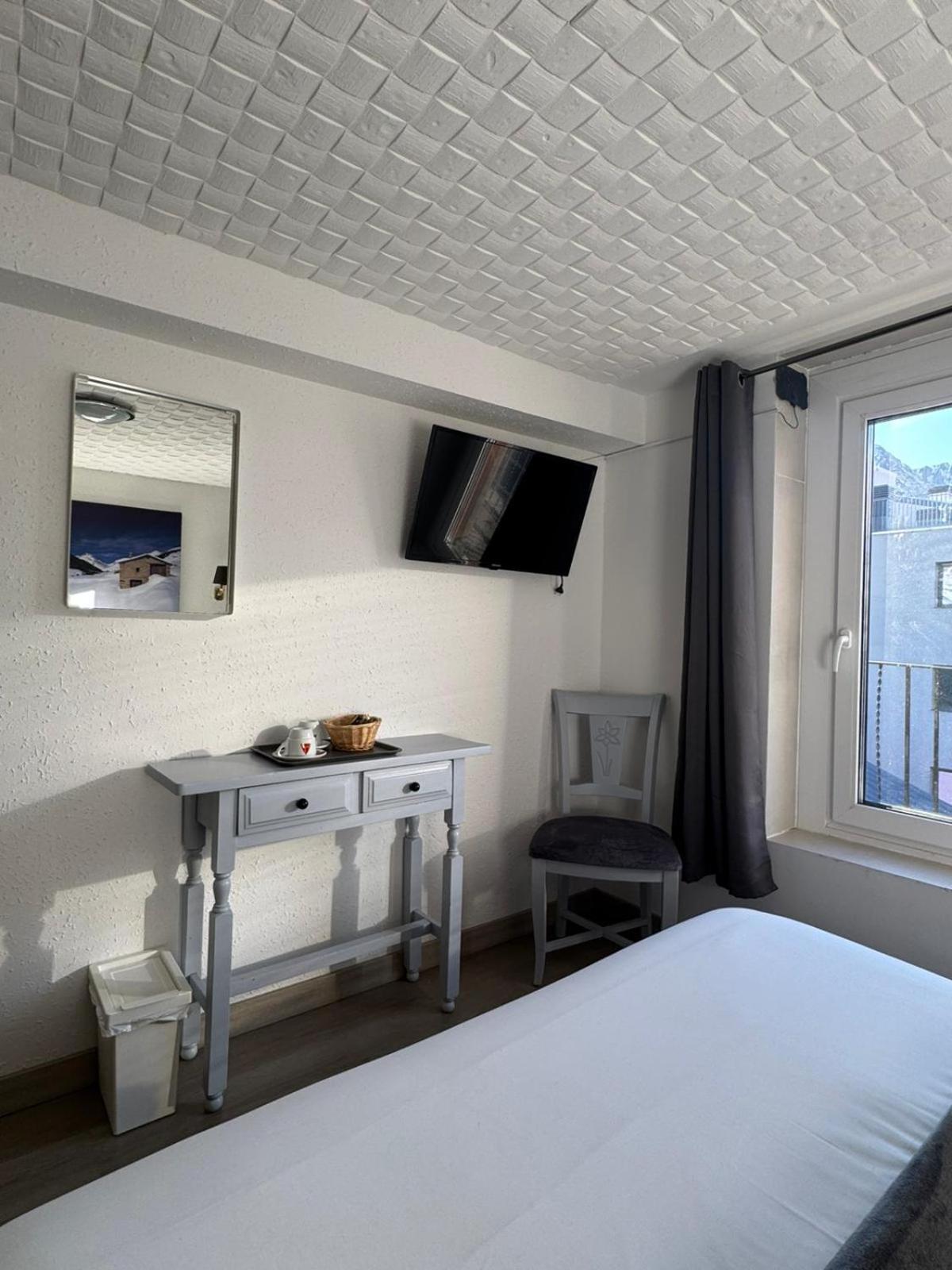 Hotel Panda Pas De La Casa Exterior photo